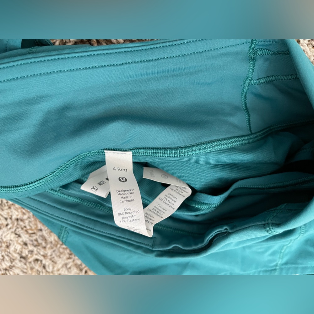 Lululemon speed up low rise 2.5